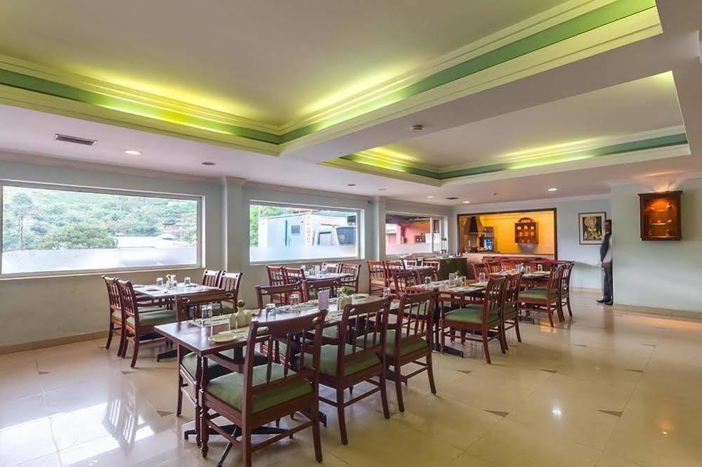 Issacs Residency Hotel Munnar Luaran gambar