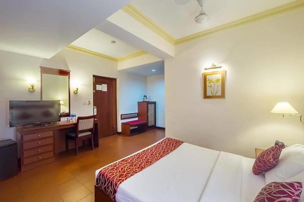 Issacs Residency Hotel Munnar Luaran gambar
