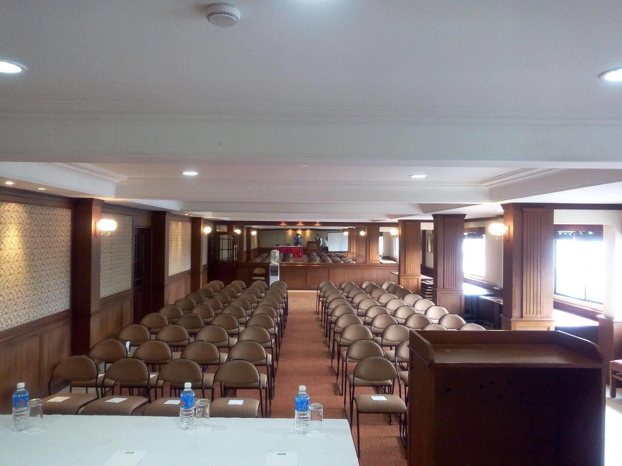 Issacs Residency Hotel Munnar Luaran gambar